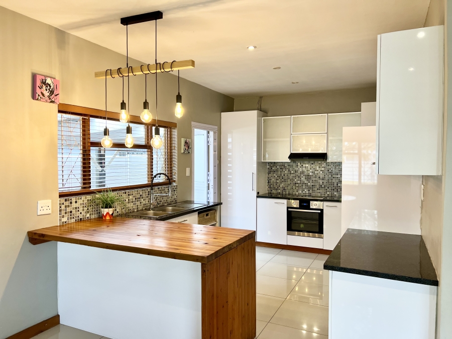 4 Bedroom Property for Sale in Churchill Estate Western Cape